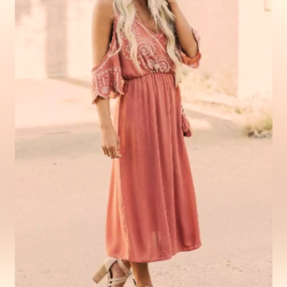 Coco + Jaimeson Size L Boho Apricot Color Midi Dr… - image 1
